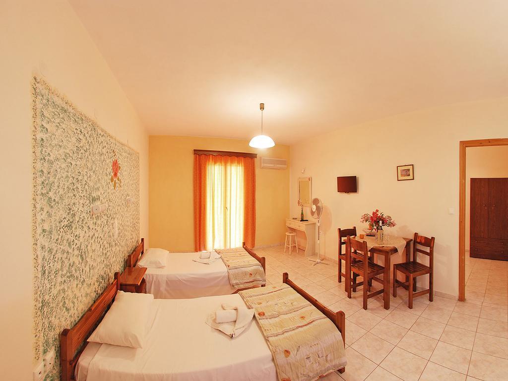 Emilia Apartments Trapezaki  Pokoj fotografie